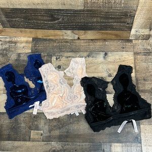 Victorias Secret‎ Bundle of 3 Unlined Lace Up Bralette High Neck Bra Size  Small